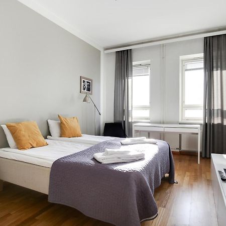 Kotimaailma Apartments Kamppi - 2Br In The City Center With Code Lock เฮลซิงกิ ภายนอก รูปภาพ