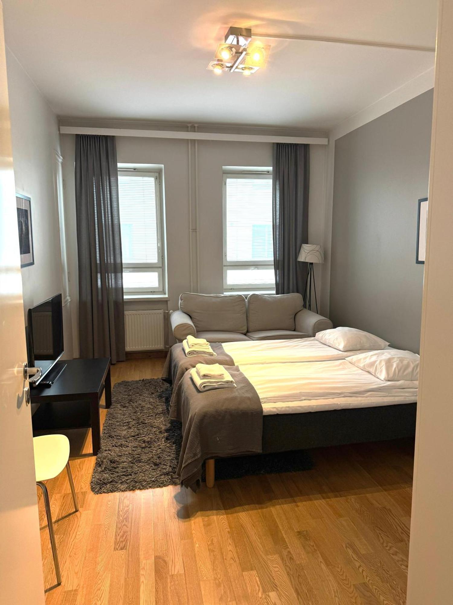 Kotimaailma Apartments Kamppi - 2Br In The City Center With Code Lock เฮลซิงกิ ภายนอก รูปภาพ